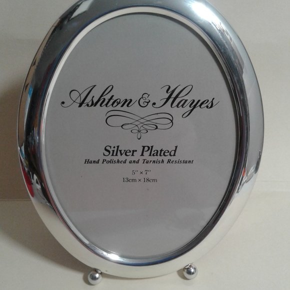 Silverplated 5 x 7 Ashton & Hayes Oval Picture Frame silver standing or wall NWO - Picture 6 of 9